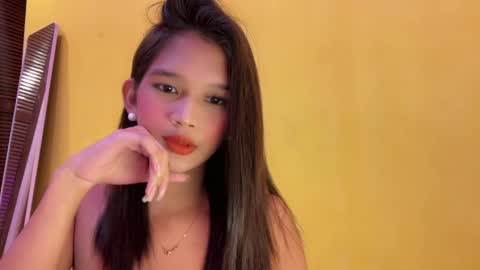 nova_licious online show from 05/23/26, 03:27