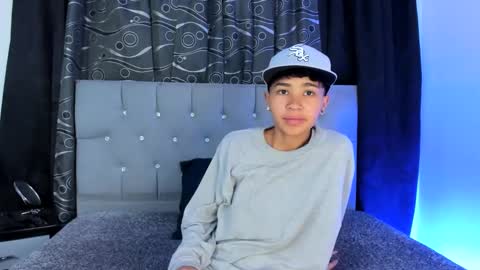 Snapshot of nova_sex1 chatting on 12/20/24, 04:09 nova online show from 12/20/24, 04:09