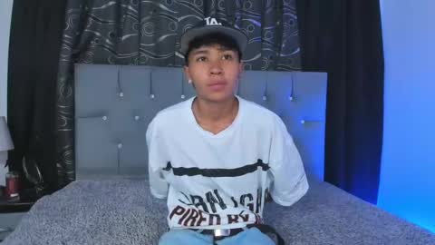 Snapshot of nova_sex1 chatting on 02/05/25, 03:45 nova online show from 02/05/25, 03:45