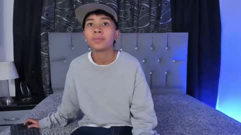 Snapshot of nova_sex1 chatting on 02/20/25, 04:07 nova online show from 02/20/25, 04:07