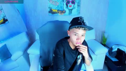 Snapshot of nova_sex1 chatting on 10/30/25, 05:20 nova online show from 10/30/25, 05:20