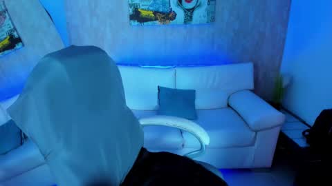 Snapshot of nova_sex1 chatting on 11/09/25, 05:39 nova online show from 11/09/25, 05:39