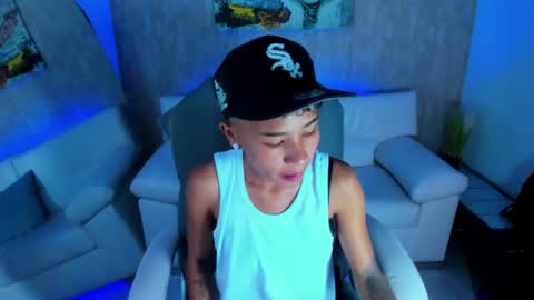 Snapshot of nova_sex1 chatting on 11/11/25, 04:34 nova online show from 11/11/25, 04:34