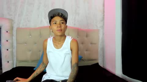 Snapshot of nova_sex1 chatting on 11/19/25, 05:07 nova online show from 11/19/25, 05:07