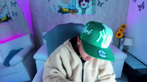 Snapshot of nova_sex1 chatting on 11/30/25, 08:51 nova online show from 11/30/25, 08:51