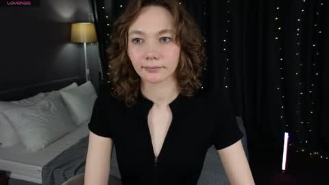 Snapshot of novaeva_ chatting on 05/06/26, 12:08 Eva online show from 05/06/26, 12:08