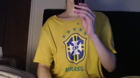 Olivia online show from 01/29/25, 11:04