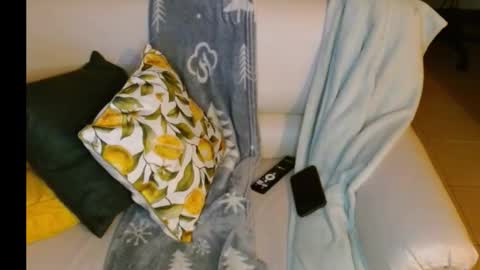 Snapshot of novaperotti chatting on 09/20/25, 12:44 novaperotti online show from 09/20/25, 12:44