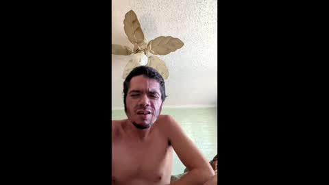 Snapshot of novasociaexperimenc chatting on 12/21/25, 07:32 novasociaexperimenc online show from 12/21/25, 07:32