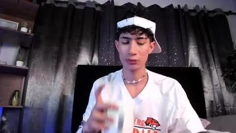 Snapshot of novawheeler chatting on 11/12/25, 09:03 Nova online show from 11/12/25, 09:03