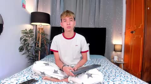 NovayBrian online show from 02/05/25, 04:27