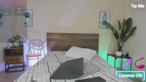 NovayBrian online show from 09/19/25, 04:36