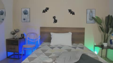 NovayBrian online show from 10/12/25, 04:55