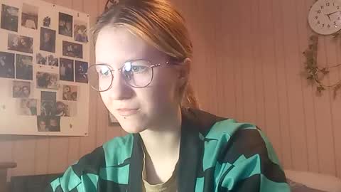 Snapshot of novellahartig chatting on 02/10/26, 02:10 Sari It is my first day online show from 02/10/26, 02:10