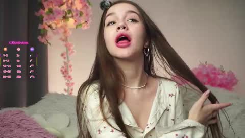 Dina online show from 11/11/25, 01:27