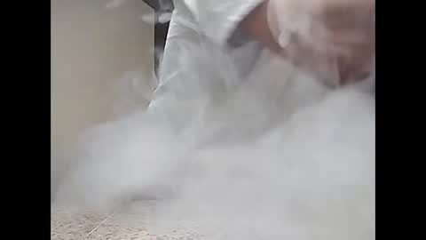 Snapshot of nowornever669 chatting on 10/17/25, 02:59 CLOUDYKINF online show from 10/17/25, 02:59