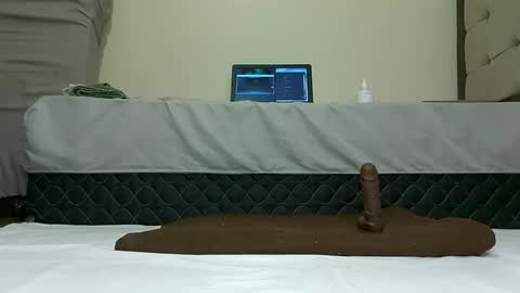 nude fucker 69 online show from 12/20/25, 11:56