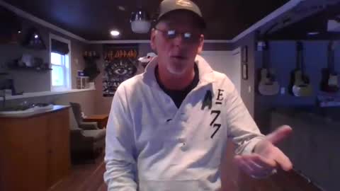 Snapshot of nudistguy194549 chatting on 01/12/25, 08:25 Nudistguy online show from 01/12/25, 08:25