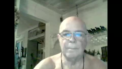 Snapshot of nudistjavist chatting on 12/18/24, 01:02 Haky online show from 12/18/24, 01:02
