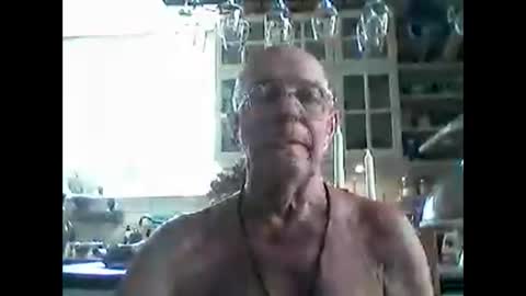 Snapshot of nudistjavist chatting on 10/28/25, 12:19 Haky online show from 10/28/25, 12:19