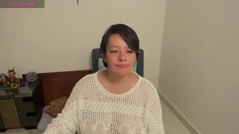 Snapshot of nuit_rose chatting on 01/26/25, 04:30 nuit_rose online show from 01/26/25, 04:30
