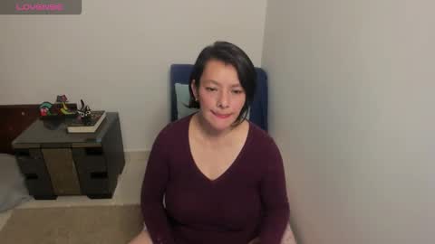 Snapshot of nuit_rose chatting on 09/27/25, 02:05 nuit_rose online show from 09/27/25, 02:05