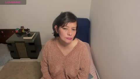 Snapshot of nuit_rose chatting on 10/01/25, 02:28 nuit_rose online show from 10/01/25, 02:28
