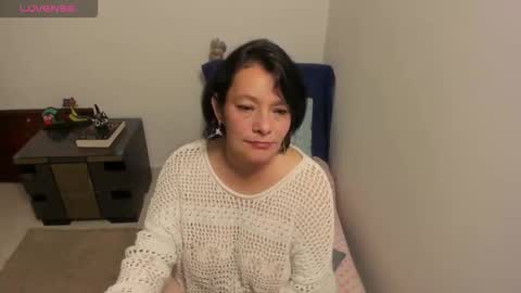 Snapshot of nuit_rose chatting on 10/18/25, 02:14 nuit_rose online show from 10/18/25, 02:14