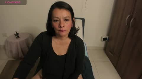 nuit_rose online show from 04/27/26, 01:36