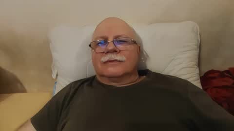 nukiss online show from 10/28/25, 06:10