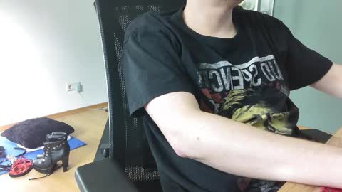 Snapshot of numlove chatting on 11/16/25, 09:37 Slave for Mistress and Master online show from 11/16/25, 09:37