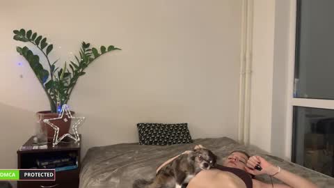 Snapshot of nura_foxx chatting on 01/12/25, 12:18 nura_foxx online show from 01/12/25, 12:18