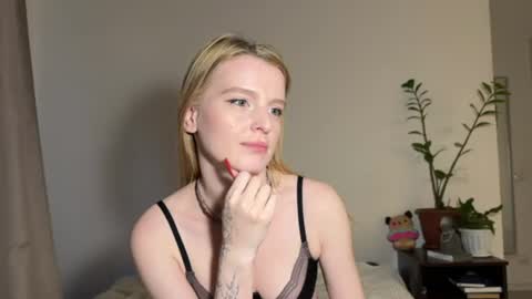 nura_foxx online show from 06/14/26, 02:24