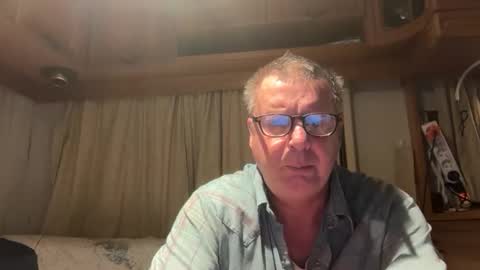 Snapshot of nurod chatting on 11/23/25, 07:57 nurod online show from 11/23/25, 07:57