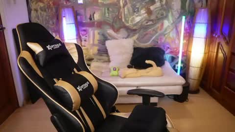 Claudia online show from 05/10/26, 01:44