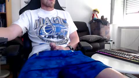 nursefan online show from 06/16/26, 01:14
