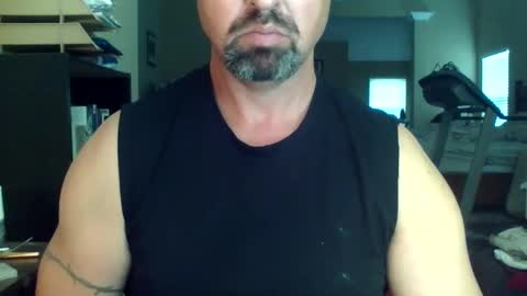 Snapshot of nvrenuff1979 chatting on 09/21/25, 12:40 nvrenuff1979 online show from 09/21/25, 12:40