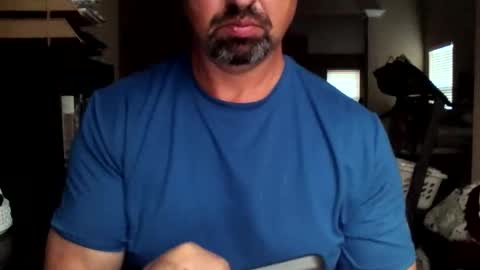 Snapshot of nvrenuff1979 chatting on 10/02/25, 11:39 nvrenuff1979 online show from 10/02/25, 11:39