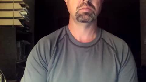 Snapshot of nvrenuff1979 chatting on 10/23/25, 09:41 nvrenuff1979 online show from 10/23/25, 09:41