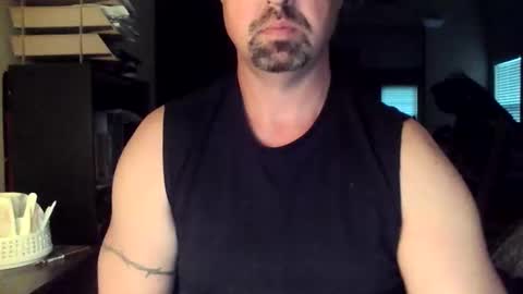 nvrenuff1979 online show from 10/31/25, 11:44