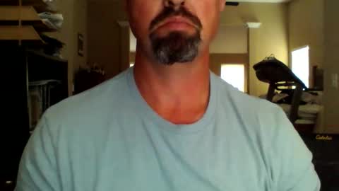 nvrenuff1979 online show from 12/02/25, 07:53