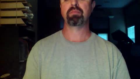 nvrenuff1979 online show from 04/01/26, 11:33