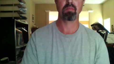 nvrenuff1979 online show from 04/01/26, 09:34