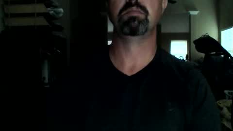 nvrenuff1979 online show from 05/08/26, 11:37