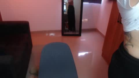 NyahMackenzie online show from 05/21/26, 08:16