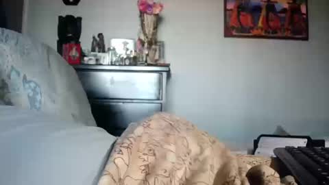 Snapshot of nyakuti chatting on 10/20/25, 07:03 KN online show from 10/20/25, 07:03