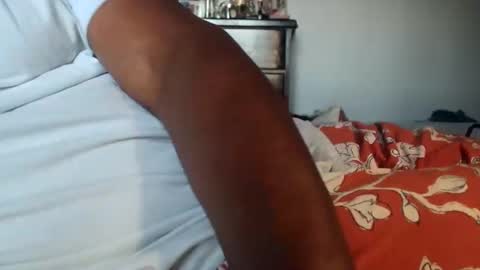 Snapshot of nyakuti chatting on 10/22/25, 06:51 KN online show from 10/22/25, 06:51