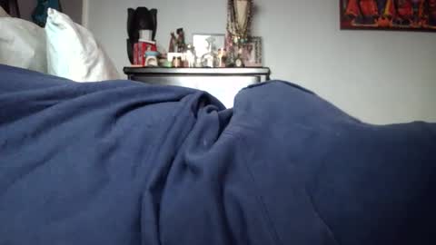 Snapshot of nyakuti chatting on 12/22/25, 11:46 KN online show from 12/22/25, 11:46