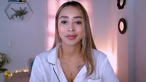 Nycole online show from 03/12/25, 01:40