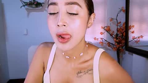 Nycole online show from 12/17/25, 05:30